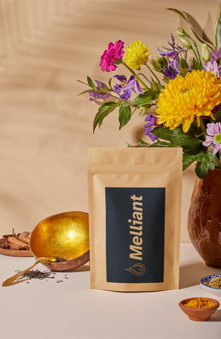 Melliant kraft pouch with spices and fresh flowers